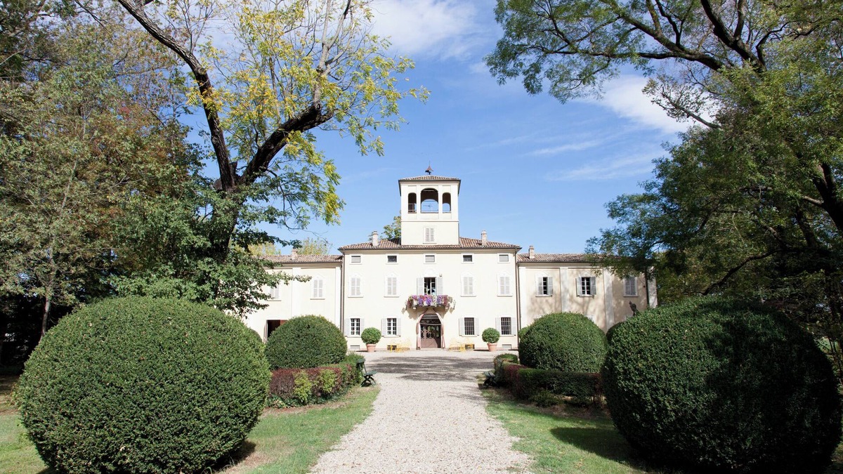 Parma House | Cozy house, in a villa nestled in the Parma countryside.