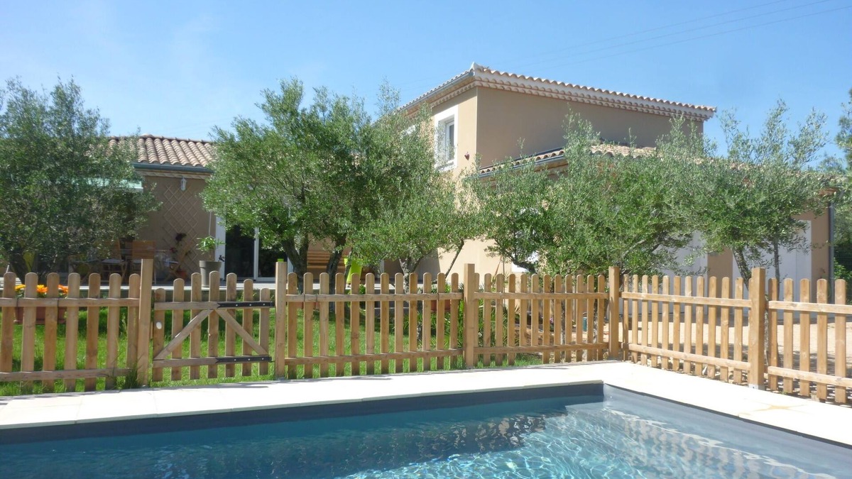 Saint-Maximin House | Cozy house in a quiet area, 4km from UZES swimming pool - 6 p