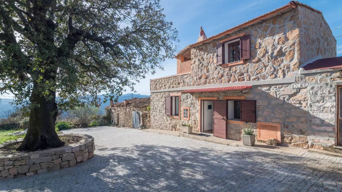 Padru House | Cozy House in Ancient Village