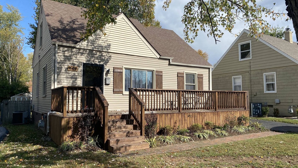 St. Matthews House | Cozy house in the heart of the city!