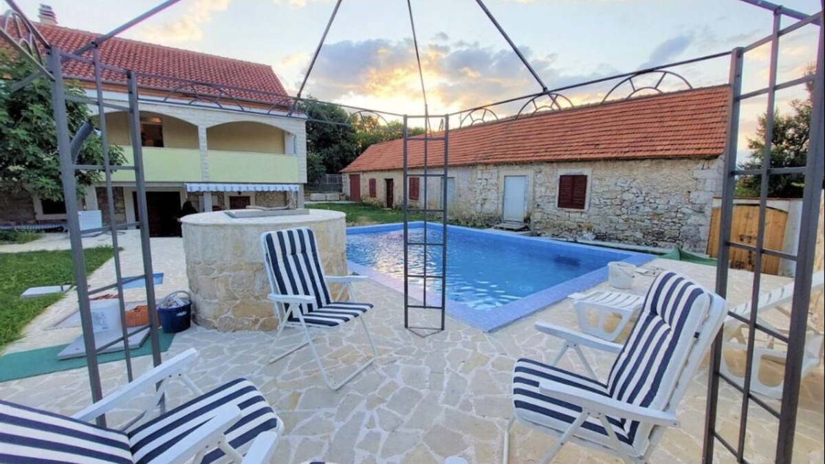Drnis House | Cozy house in the village