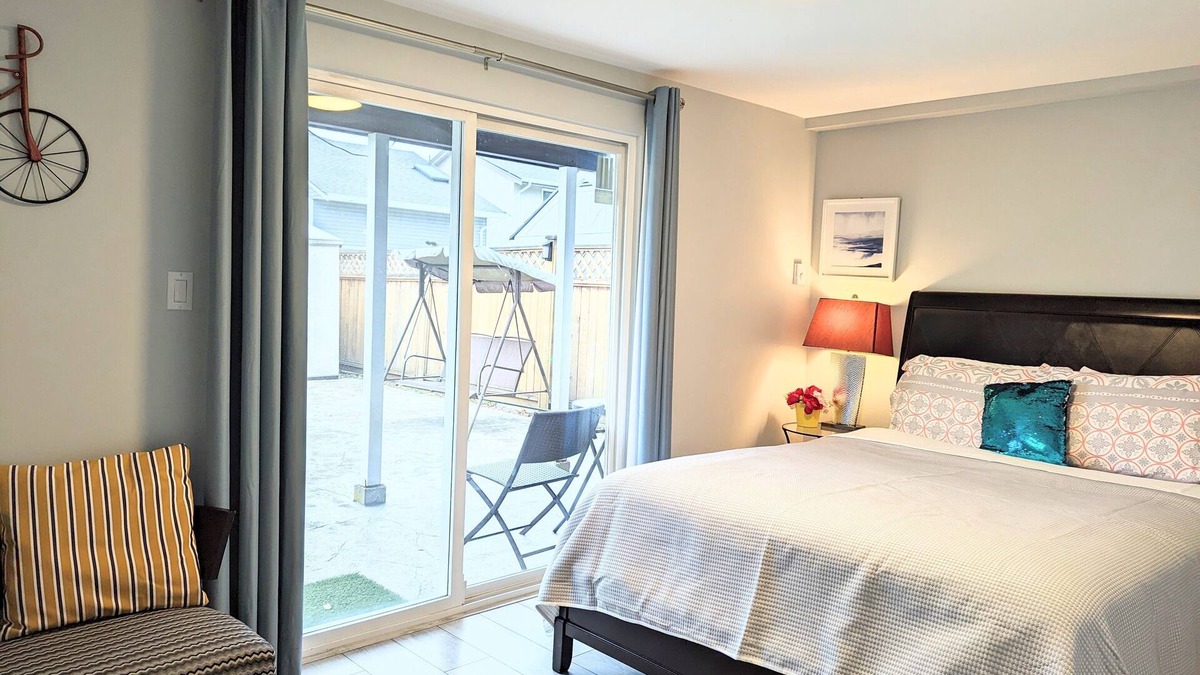 Steveston House | Cozy House Near StevestonVillage in Richmond