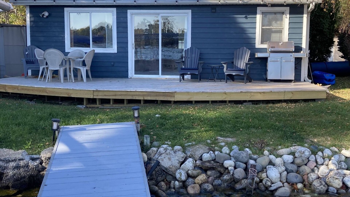 Maplewood House | Cozy house on Okauchee Lake!