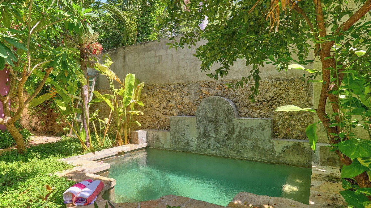 Centro House | Cozy house & secret garden with pool in Centro