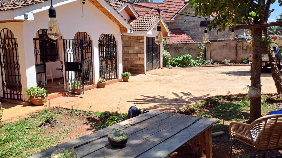 Samburu District House | Cozy House, soothing accommodation, delicious meals, vibrant cultural tours