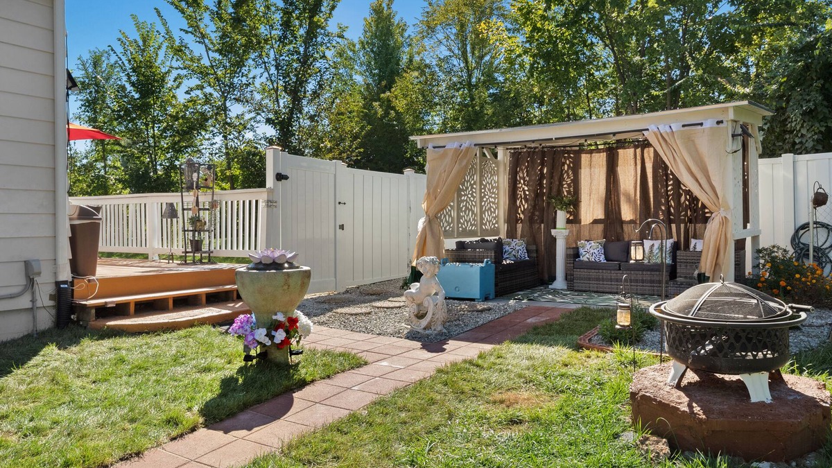 Airport Township House | Cozy house to call home away from home ❤️🏡
