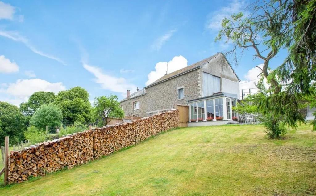 Fauvillers Apartment | Cozy house with jacuzzi in Fauvillers, 45 m²