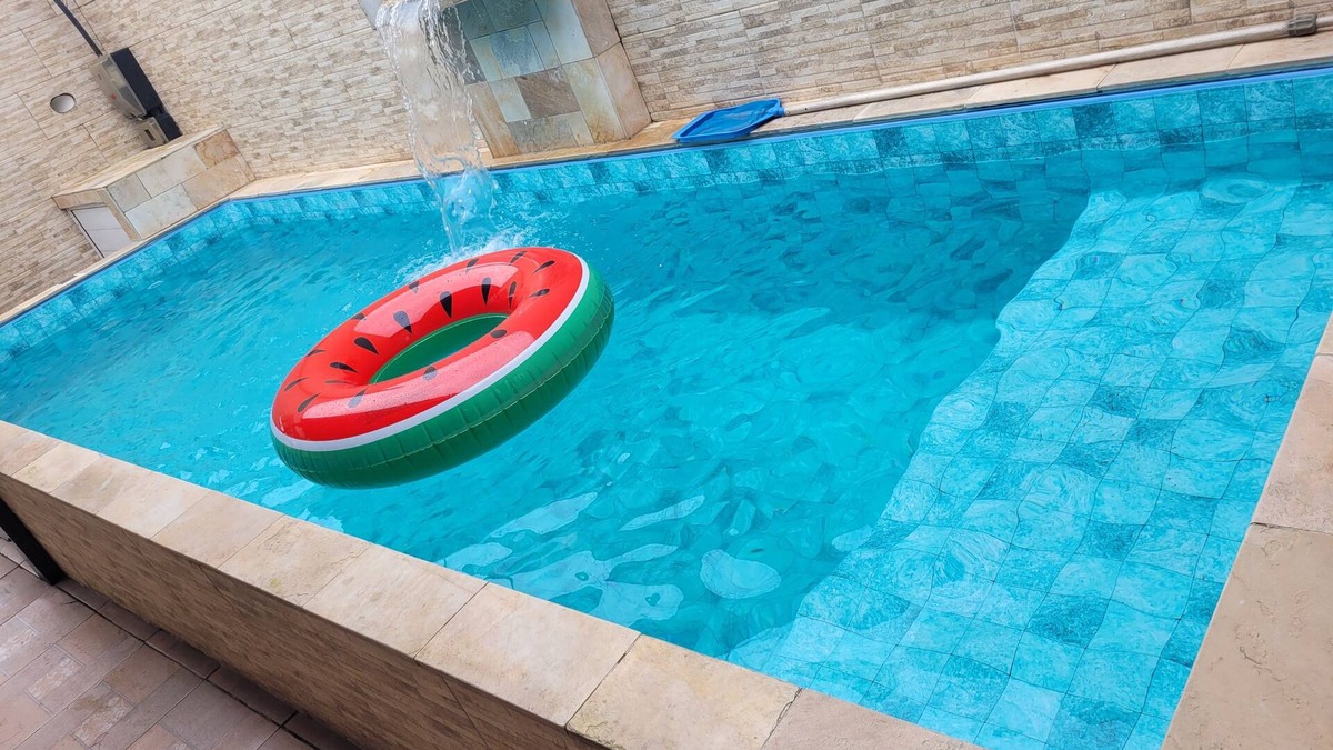 Jardim Itapoan House | Cozy house with pool