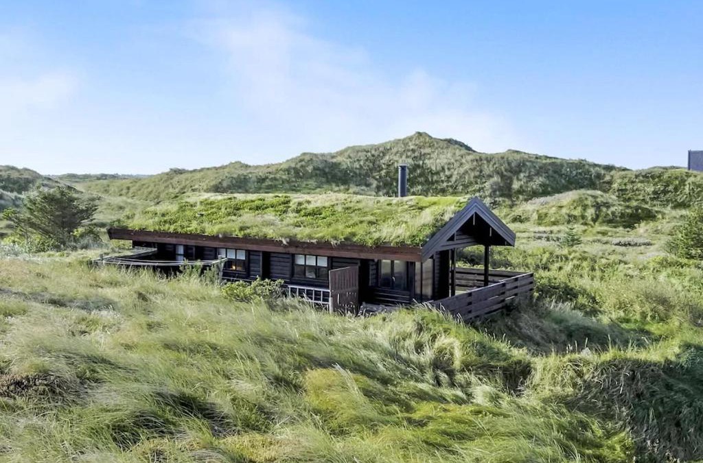 Rødhus House | Cozy house with stunning sea views