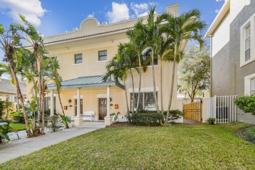 Hyde Park House | Cozy Hyde Park Home