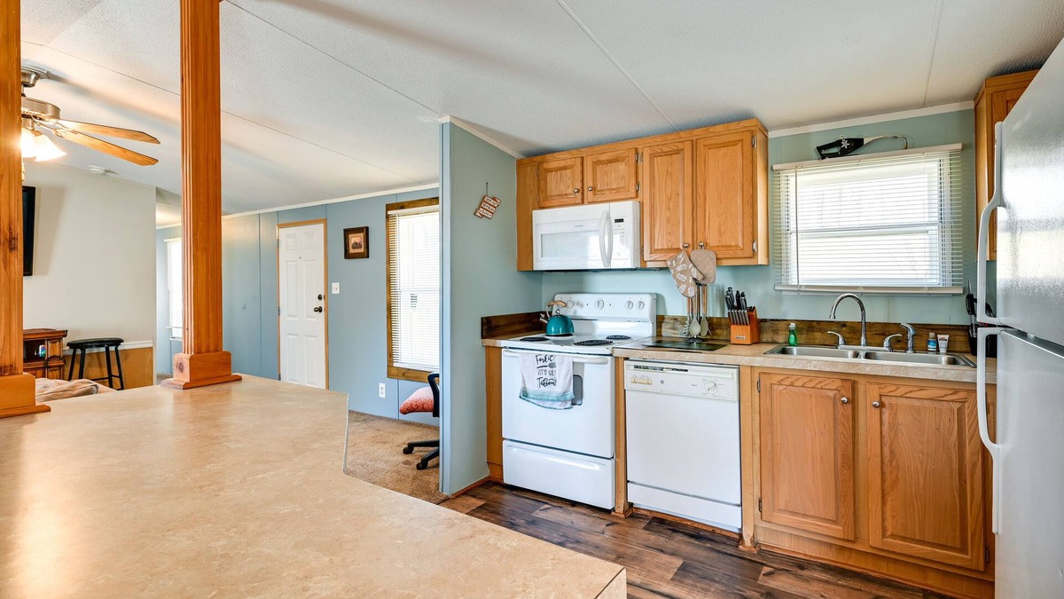 Millwood Cottage | Cozy Kentucky Retreat w/Deck, Grill & Fire Pit!