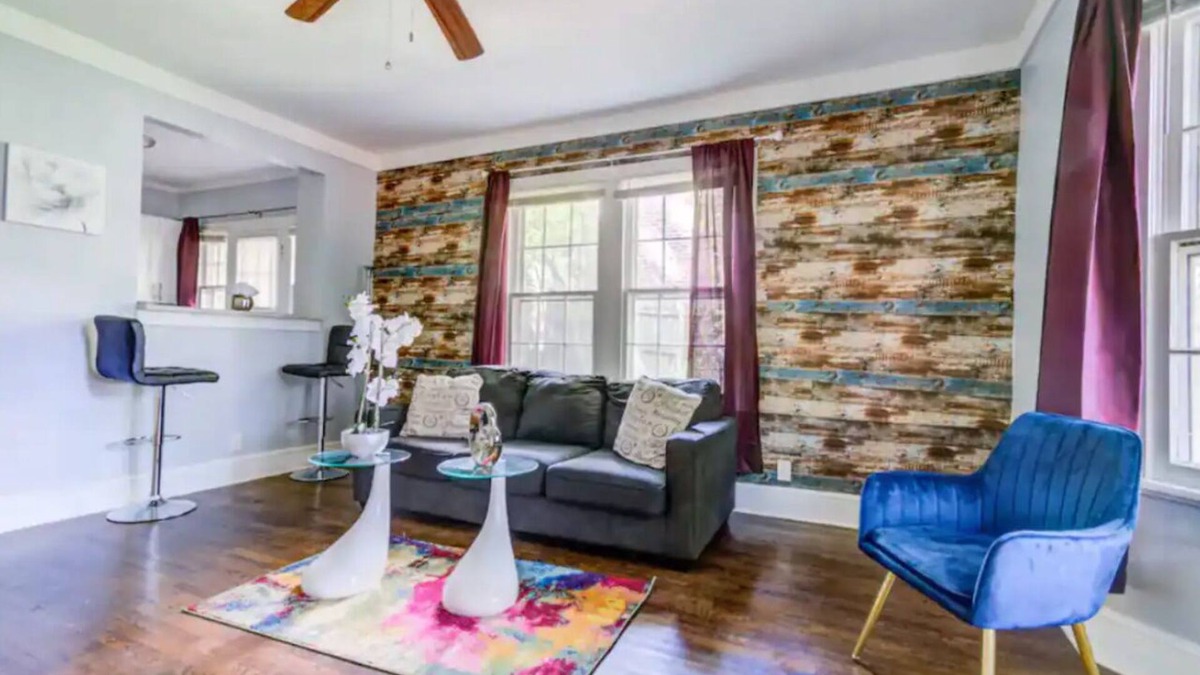 Decatur House | Cozy King bed and Queen Sofa bed Apt HOT TUB n