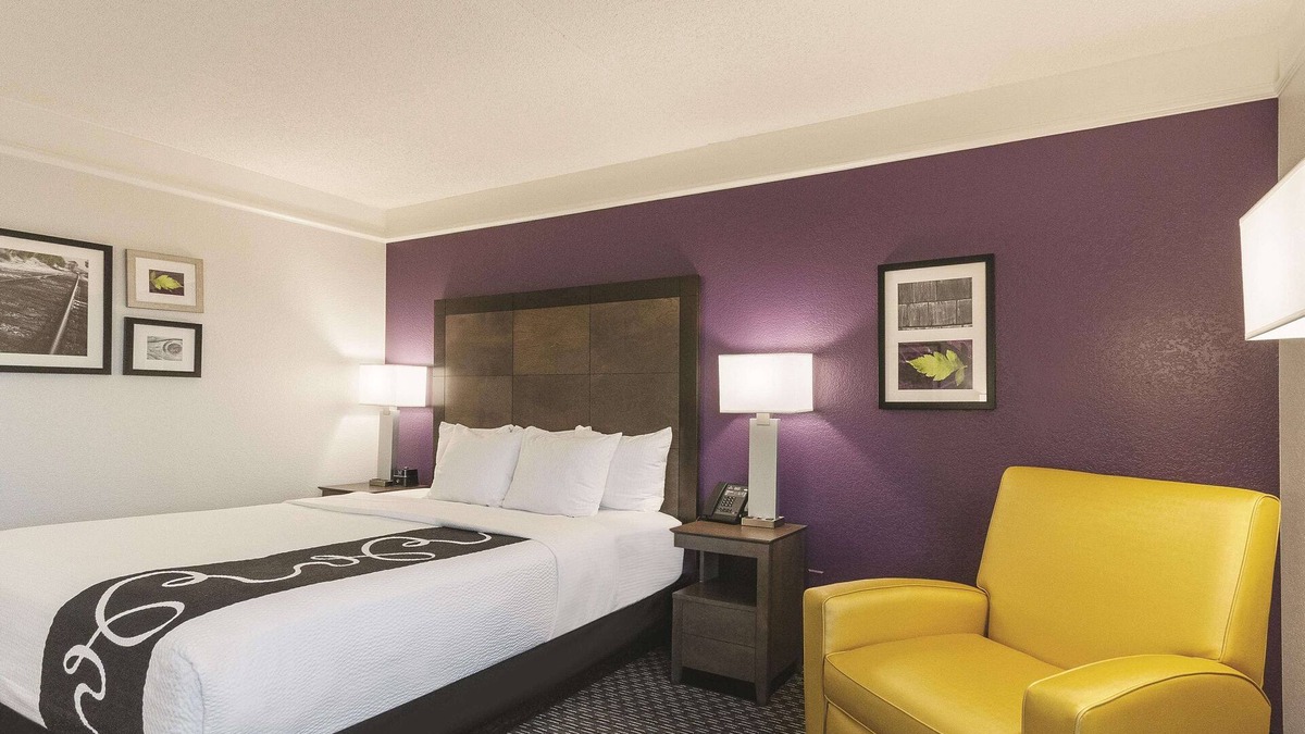 Grand Junction Hotel | Cozy King Room at La Quinta Inns & Suites, Free Breakfast, Near Canyon View Park