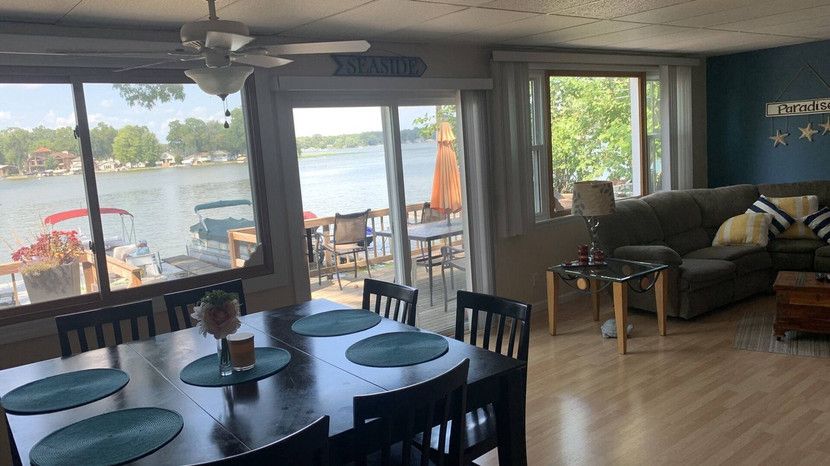 Koontz Lake House | Cozy Koontz lake House right on the water, 30 min to Notre Dame