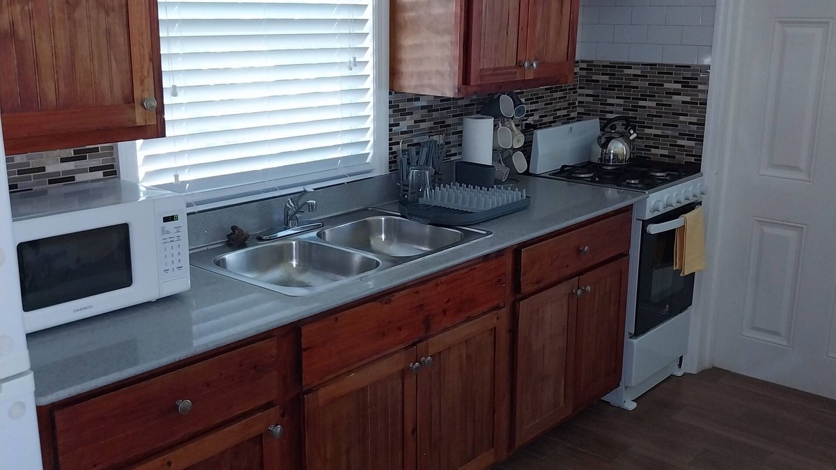 Deadmans Cay House | Cozy little Villa located in the heart of Deadman's Cay!