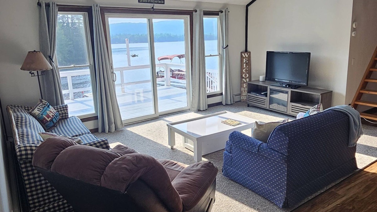Errol House | Cozy Lake Front home for Boating, fishing, winter sports, and gorgeous views,