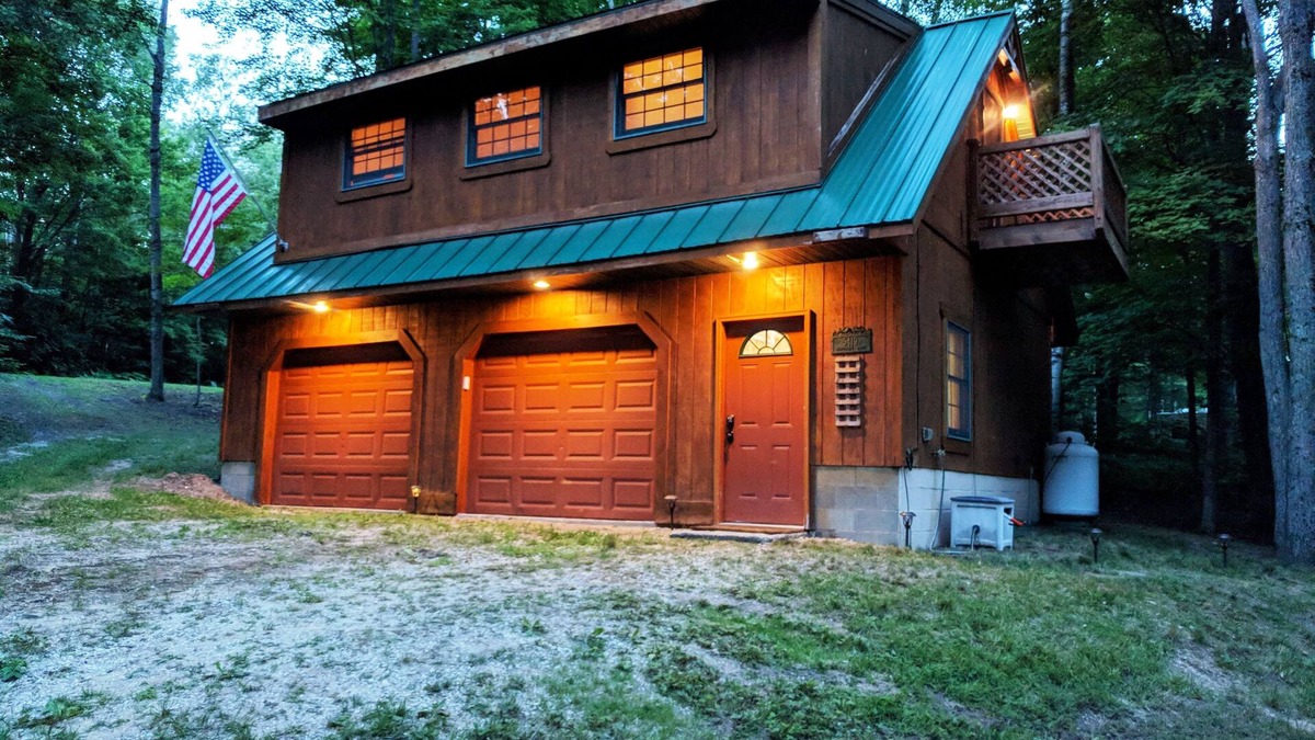 Elmira Cabin | Cozy Lake House