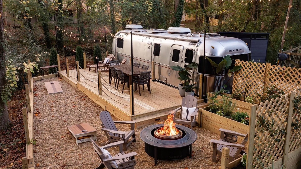 Smyrna House | Cozy Lakefront Airstream w/Private Deck & Firepit - Sleeps 6