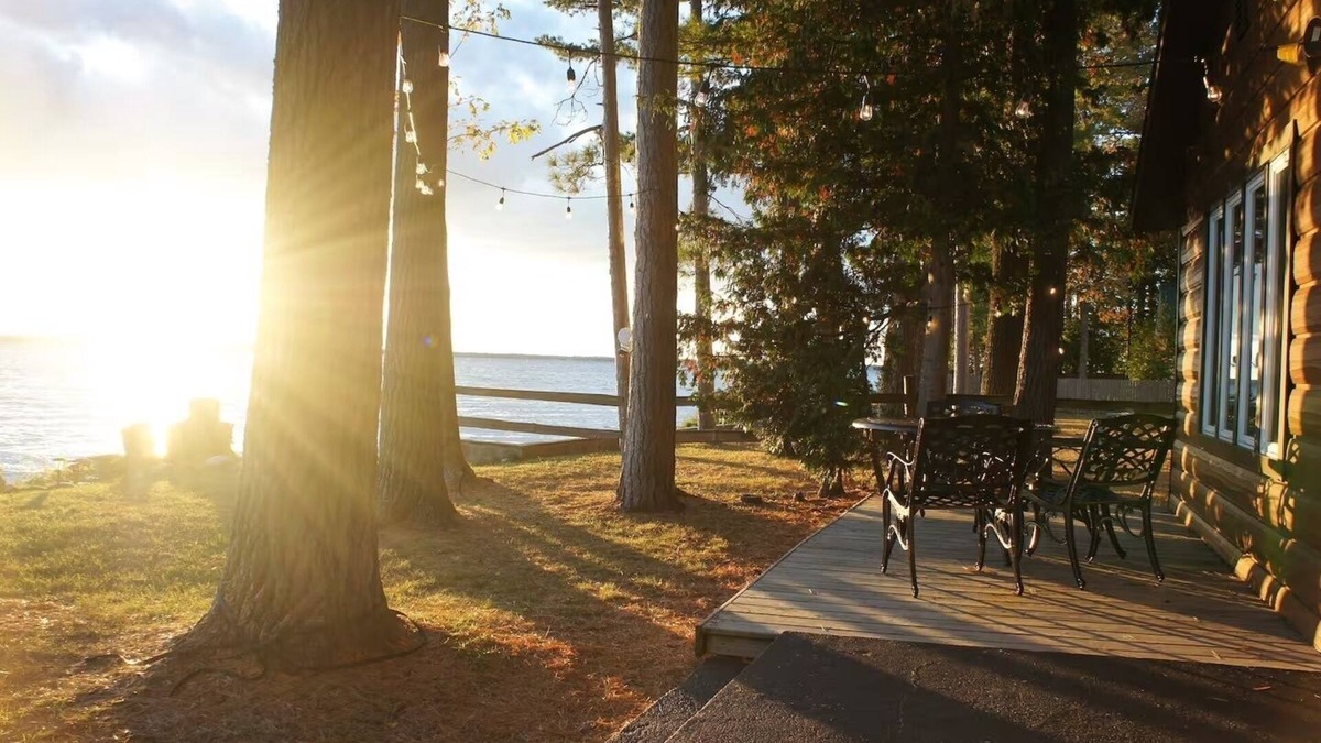 Onaway Cottage | Cozy Lakefront Cottage Getaway on Black Lake