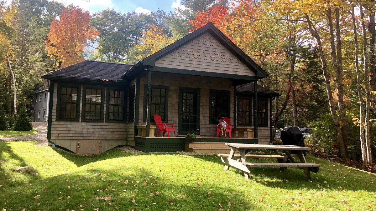 Camden Cottage | Cozy lakefront cottage w/seasonal hot tub. Mountain views, minutes to town/ocean