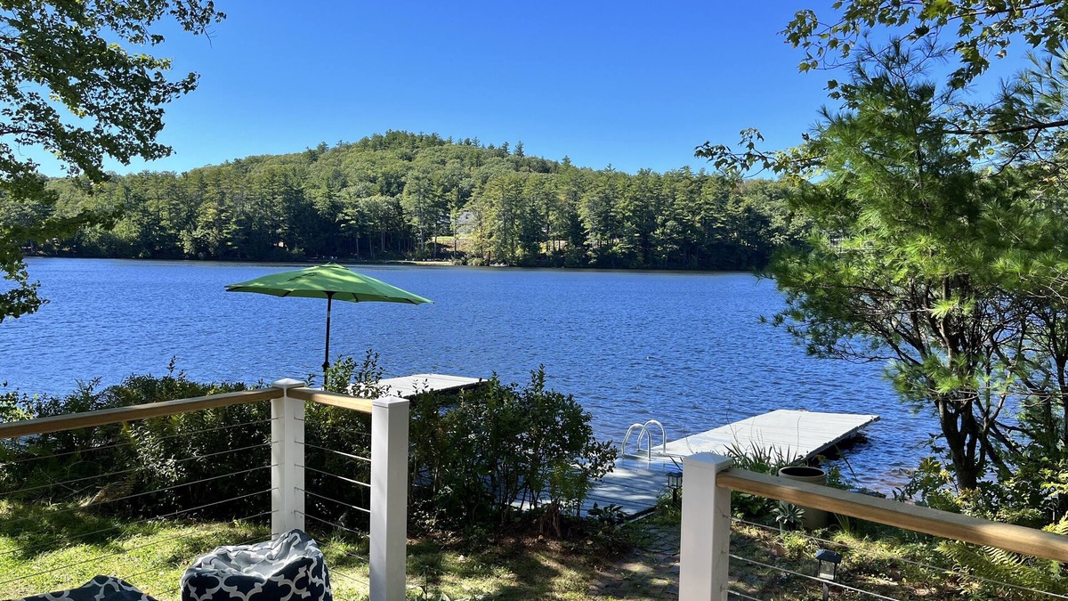 Weare Cottage | Cozy lakefront cottage with dock, close to skiing