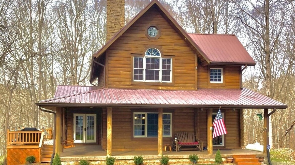 Fountain Run Cabin | Cozy lakehouse retreat w/kayaks, high speed Wi-Fi, and pet friendly!