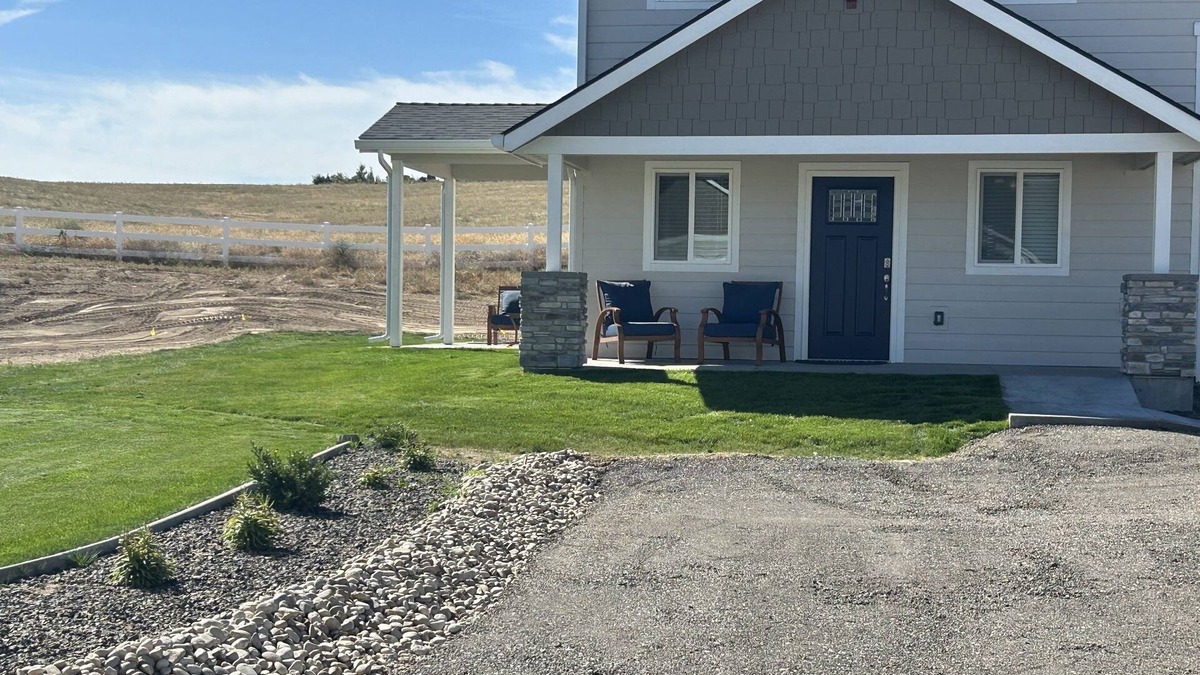Nampa Apartment | Cozy Lakehouse Retreat