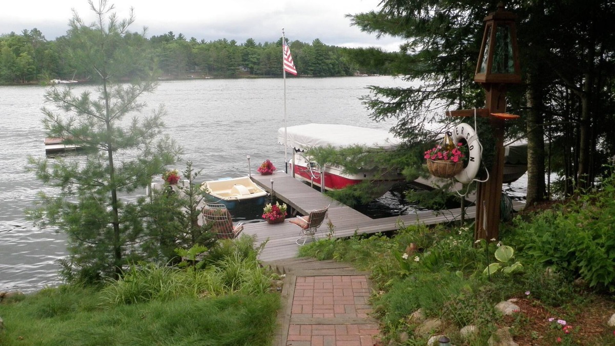 Manitowish Waters Cabin | Cozy Lakeside Cabin w/Boat and Firepit