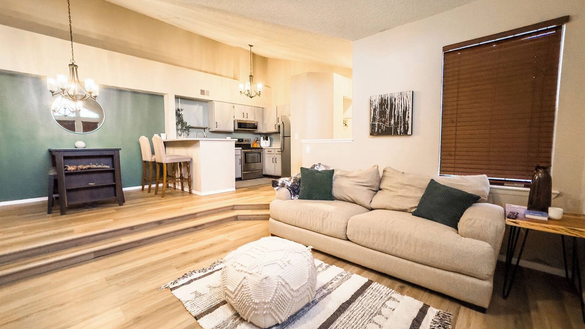 Grant Ranch Condo | Cozy Lakeview Condo - 60 Day Special