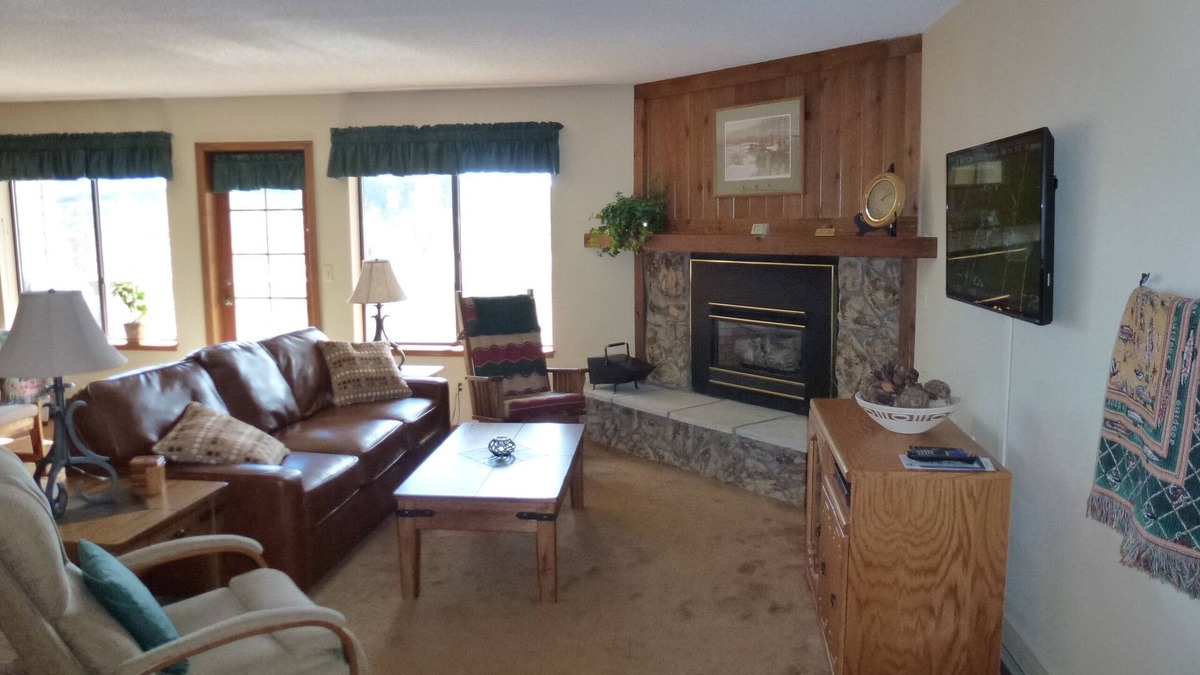 Wildernest Condo | Cozy, Large Condo Adjacent to National Forest