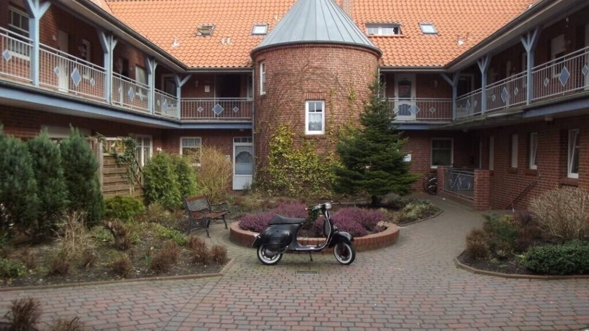 Großheide Apartment | Cozy little attic apartment with balcony and loggia near the coast