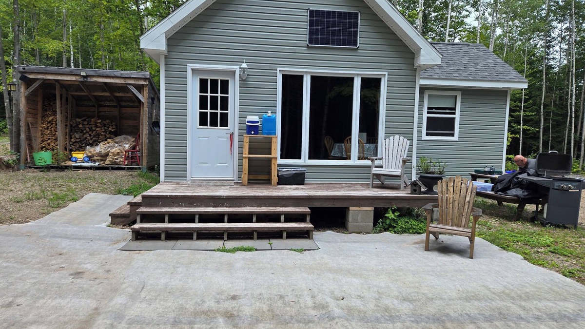 Gloucester County Cabin | Cozy little cabin in the woods.