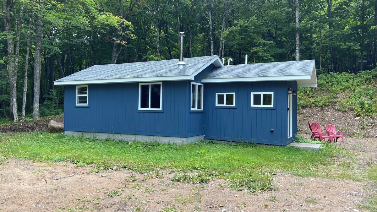 Iron River Cabin | Cozy little cabin in the woods. 2 minutes away from Brule Lake boat landing!