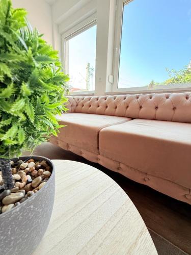 Lingen Apartment | Cozy living in Lingen with Chesterfield flair