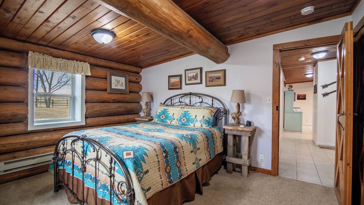 Beach Cabin | Cozy Lodge near Theodore Roosevelt National Park and Medora, ND Sleeps 6 to 8