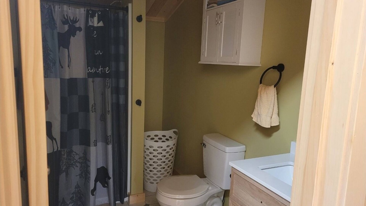 Aroostook Cabin | Cozy lodge room #3