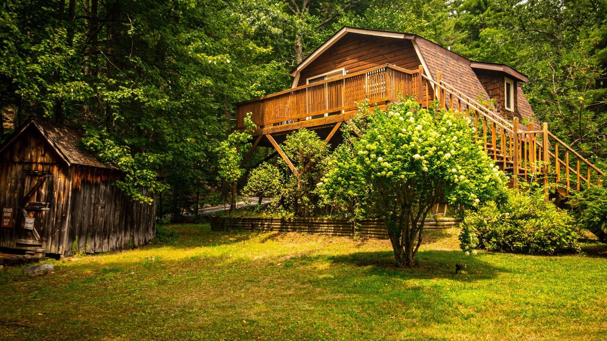 Wurtsboro Cabin | Cozy Loft Cabin high above Bashakill Wildlife Refuge