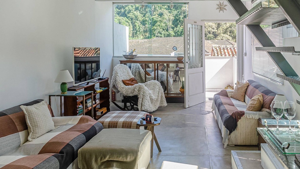 Historic Center Apartment | Cozy Loft in the Mountains of Petropolis Ato3091