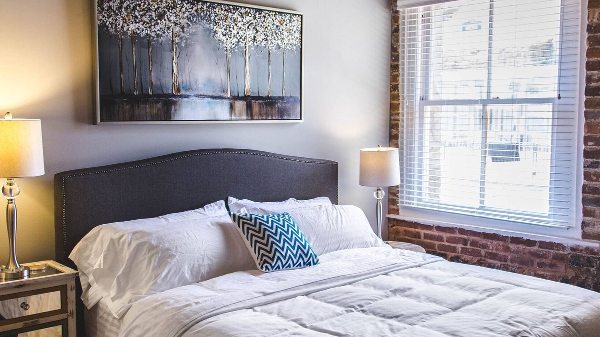 Central Business District Condo | Cozy loft in the ❤️ of DT Lynchburg!