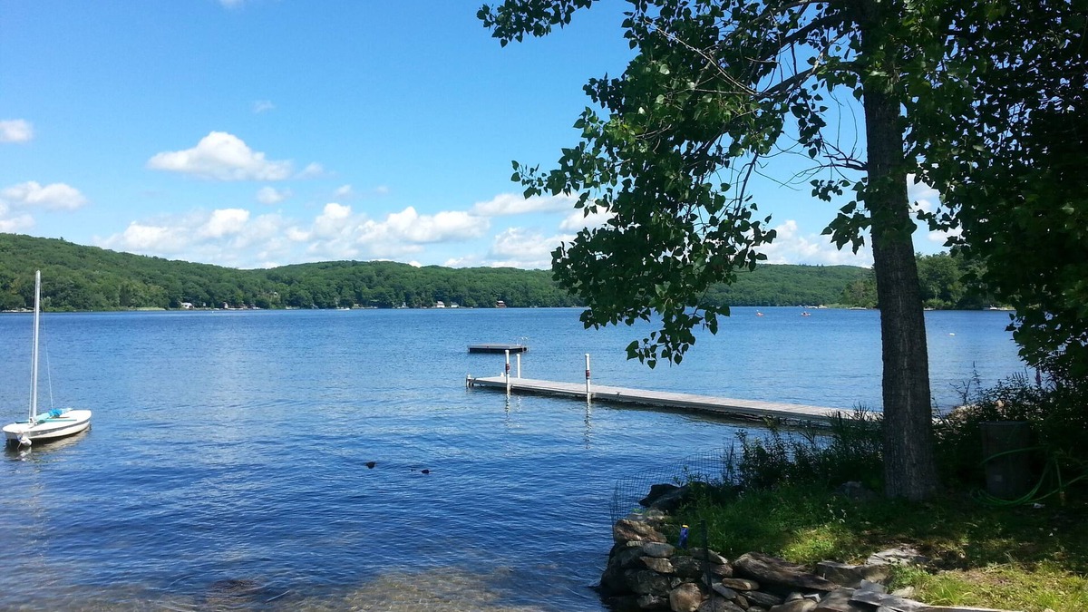 Tyringham Ski Chalet | COZY LOFT w/PRIVATE BEACH ON GORGEOUS MOUNTAIN LAKE IN THE BERKSHIRES