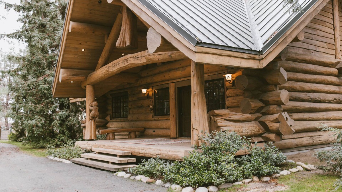Kingsburg Cabin | Cozy Log Cabin in Kingsburg