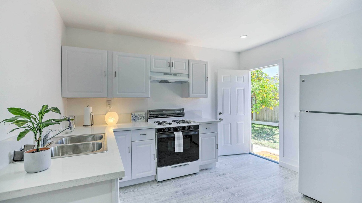 Lompoc Apartment | Cozy Lompoc Studio w/Patio ~ 9 Mi to Beach