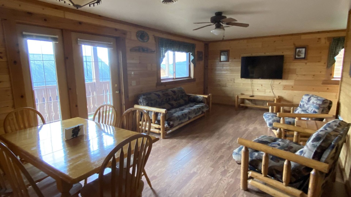 Warrens Cabin | Cozy Lower Cabin with extended patio-Three Bears/Yogi Waterparks