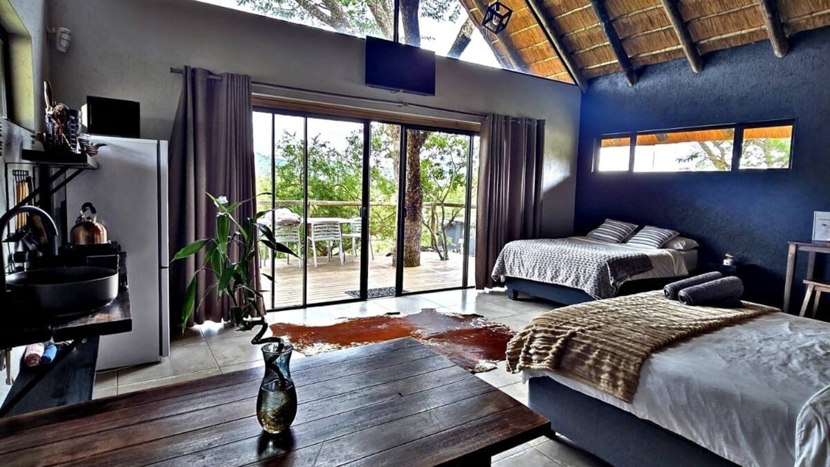 Nelspruit Ski Chalet | Cozy Luxury Bush Chalet in amazing Nelspruit, Lowveld