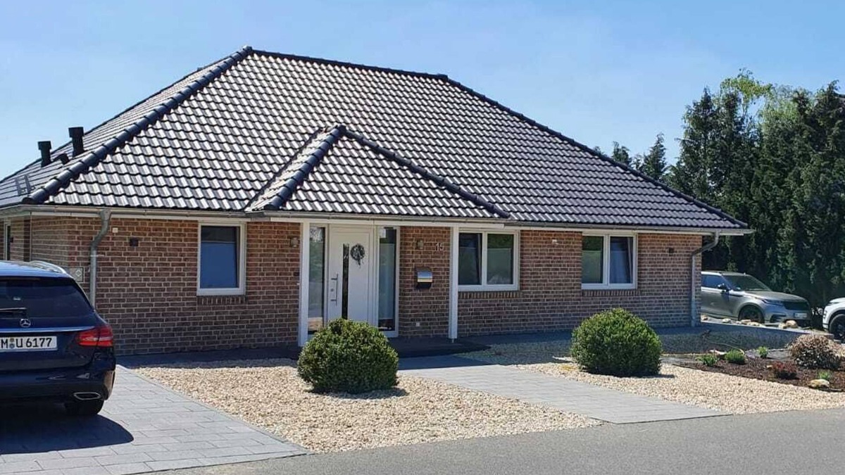 Roth bei Prum House | Cozy luxury vacation home Eifelblick Schneifel with garden sauna and dream view