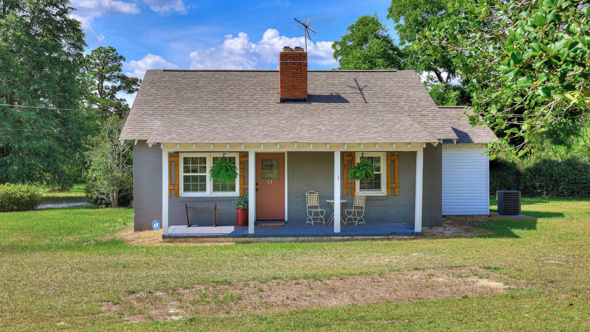 Aiken Cottage | Cozy Magnolia Cottage at Mill Race Farm, Bring your horse, 10 minutes to Aiken