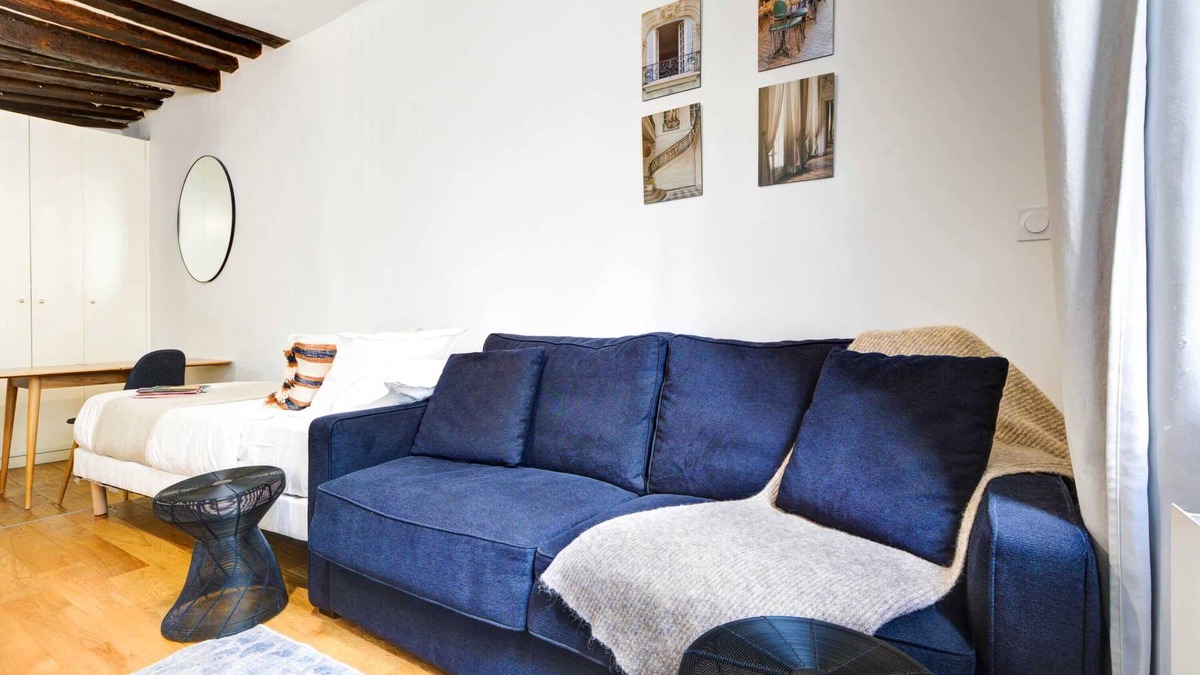 Les Iles Apartment | Cozy Marais Studio Next to the Seine - Pont Marie