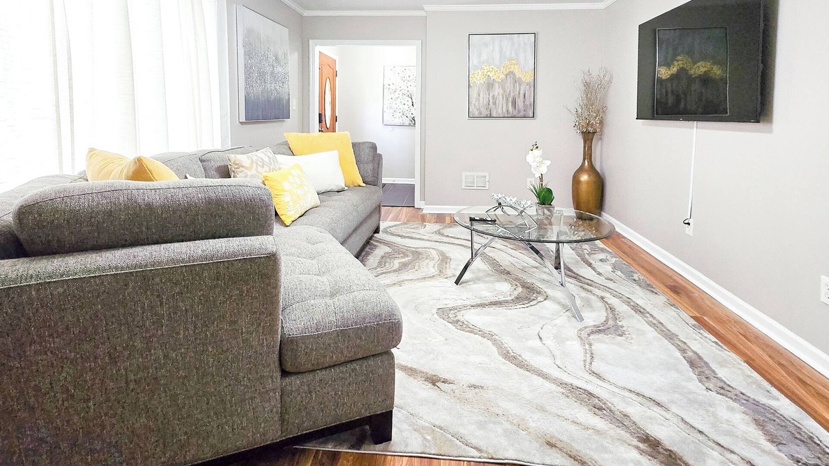 Matthews House | Cozy Matthews Getaway – 1 King, 2 Queens, Stylish & Central!