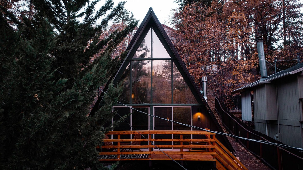 Patton Cabin | Cozy Mid Century A- Frame Cabin Romantic + Hot tub