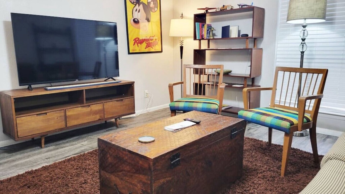 Government Hill Apartment | Cozy Midtown Apartment, King Bed